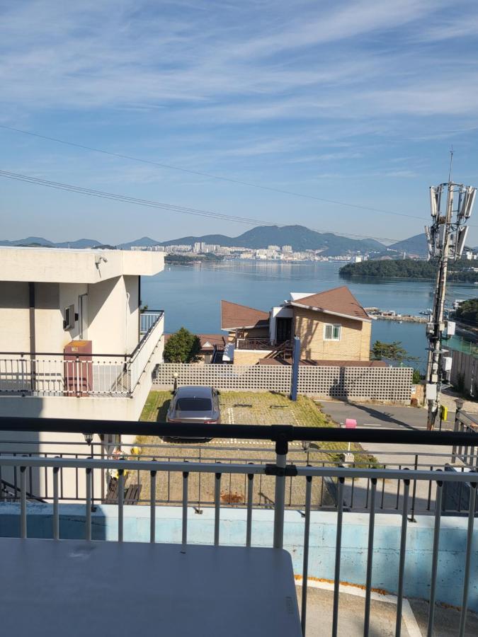 Yeosu Blooming Pension ภายนอก รูปภาพ
