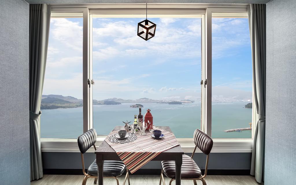 Yeosu Blooming Pension ภายนอก รูปภาพ