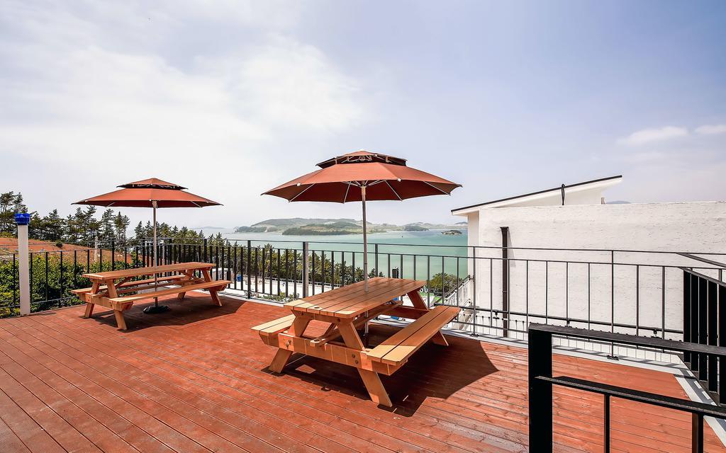 Yeosu Blooming Pension ภายนอก รูปภาพ