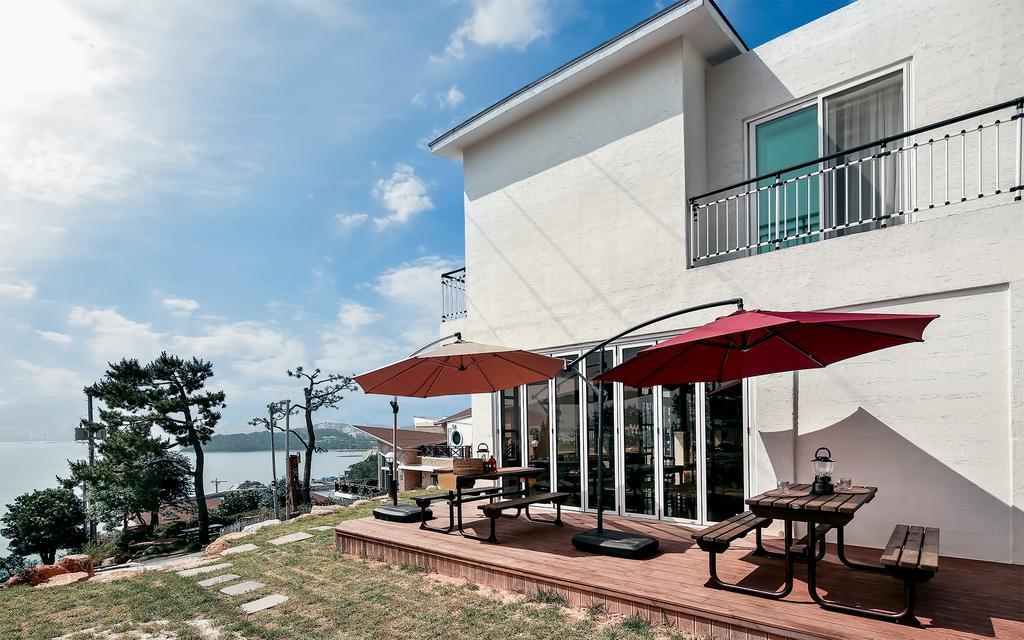 Yeosu Blooming Pension ภายนอก รูปภาพ